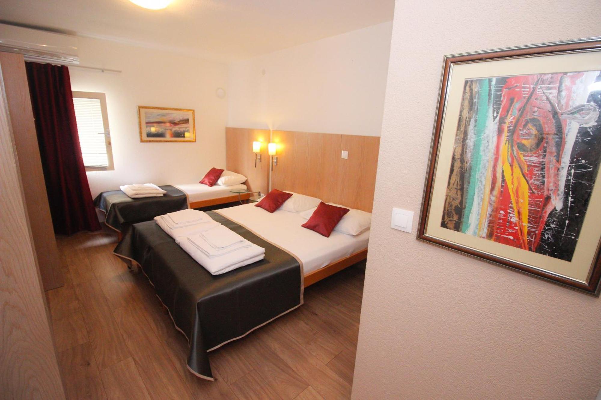 Villa Deny Mostar - With Free Parking Екстериор снимка