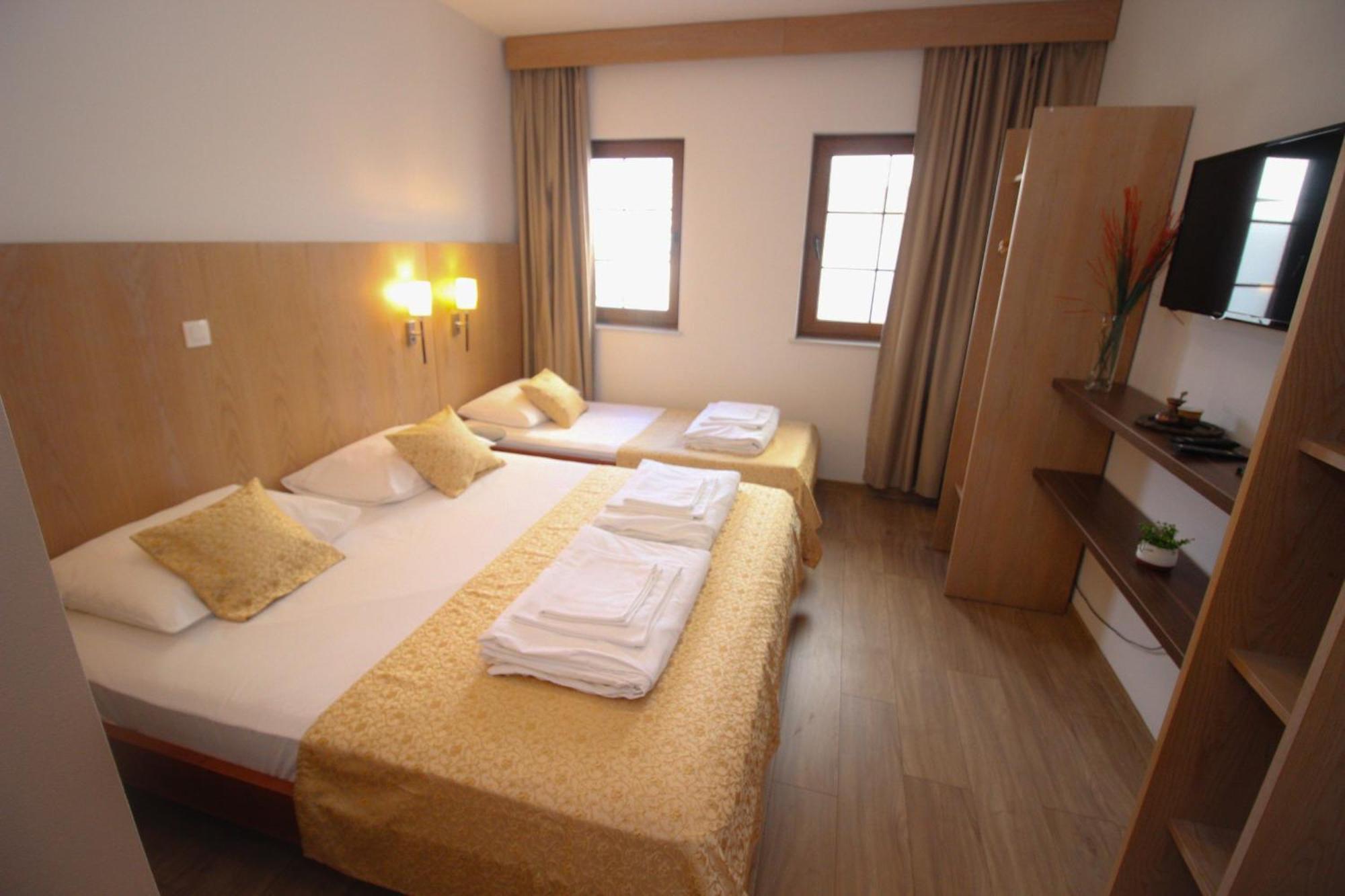 Villa Deny Mostar - With Free Parking Екстериор снимка