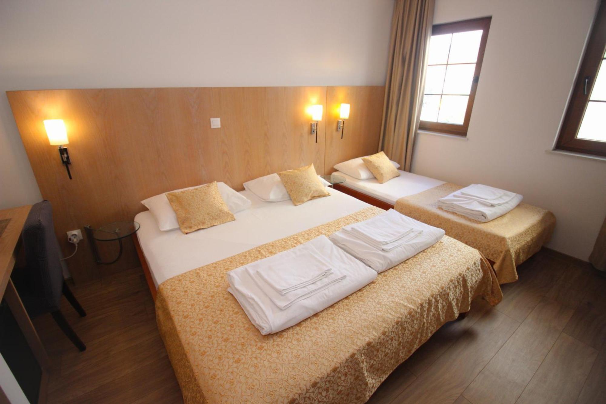 Villa Deny Mostar - With Free Parking Екстериор снимка