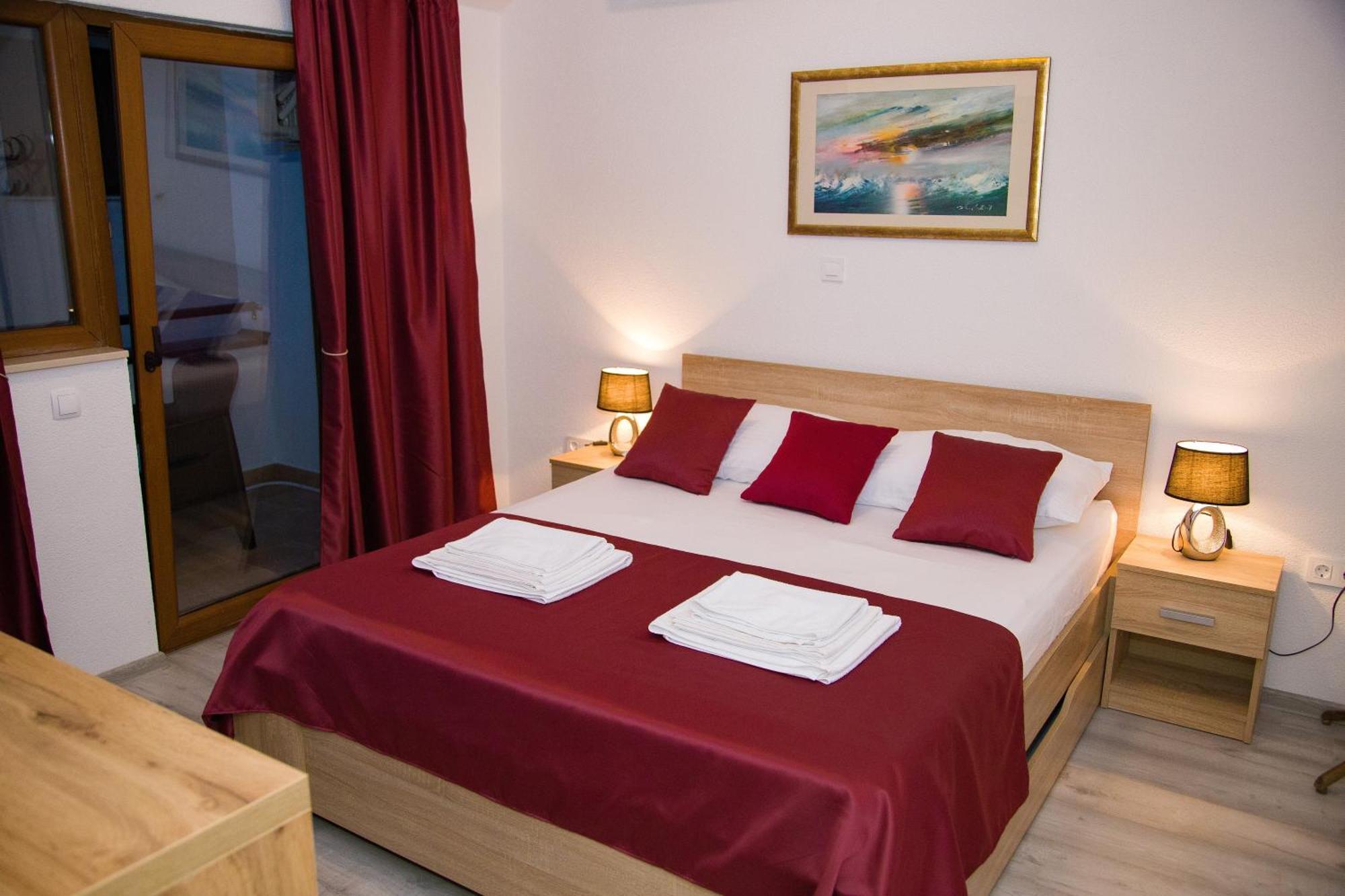 Villa Deny Mostar - With Free Parking Екстериор снимка