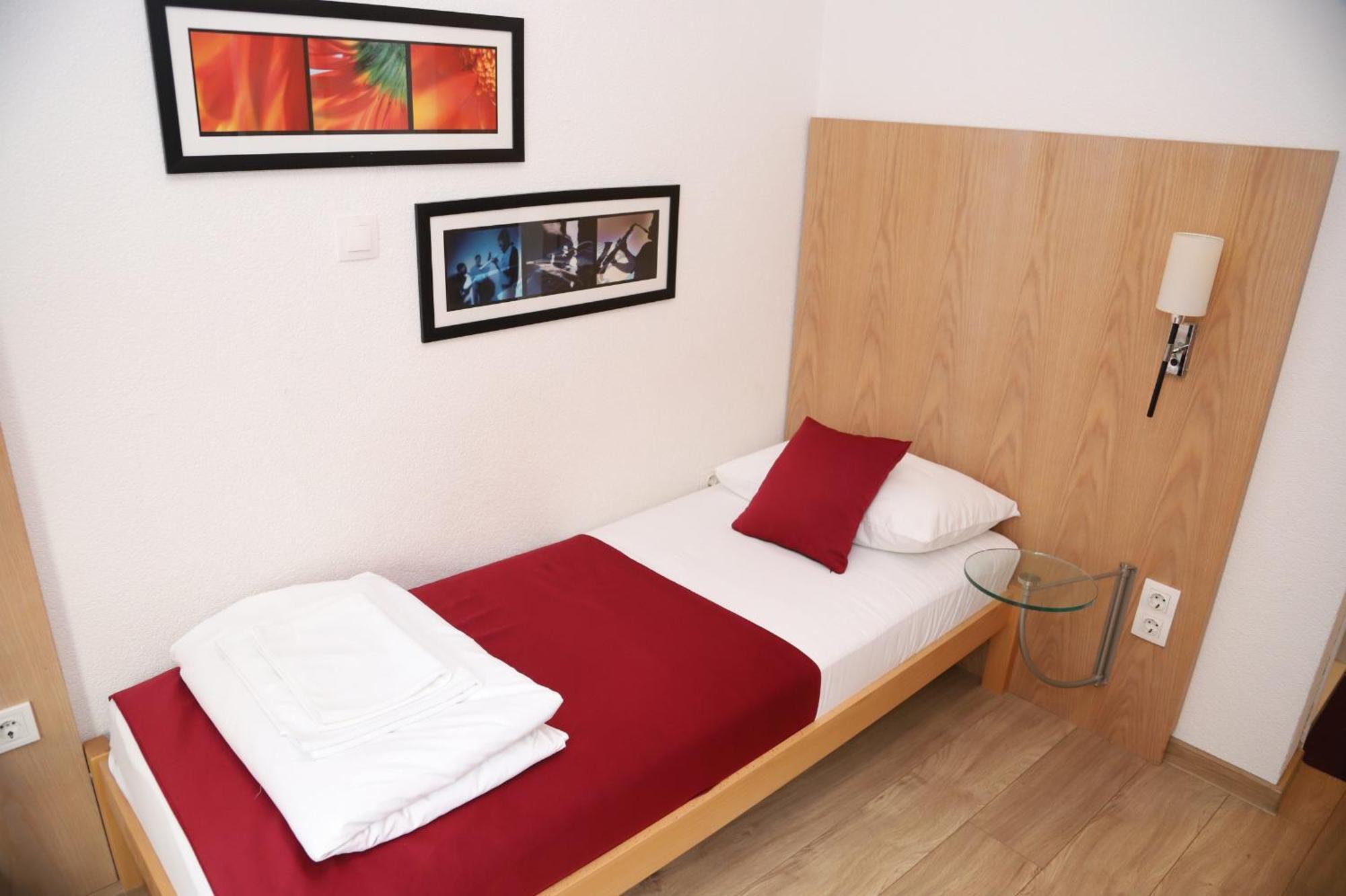 Villa Deny Mostar - With Free Parking Екстериор снимка